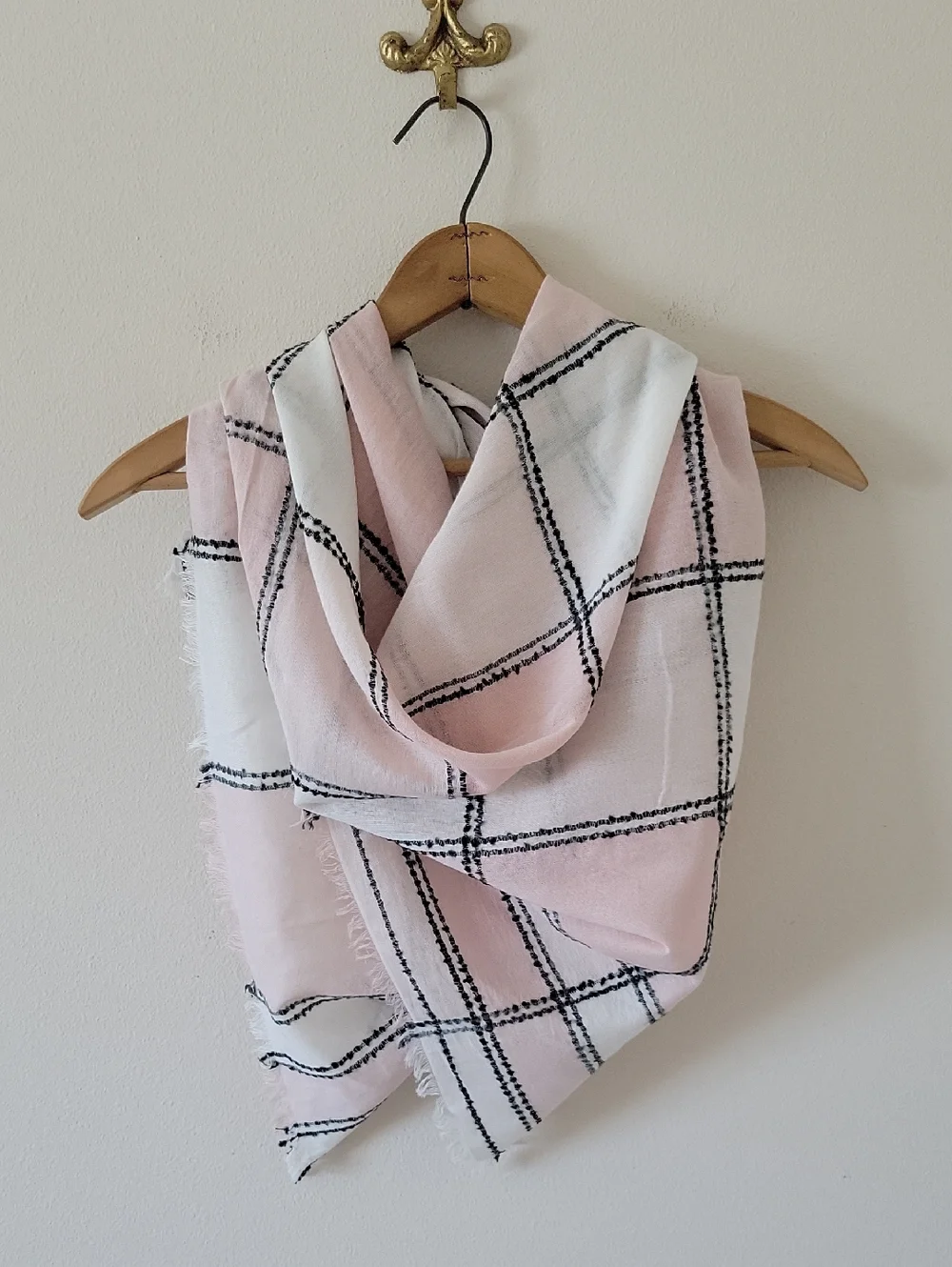 J Jill Pink‎ White Plaid Square Scarf Eyelash Fringe 40
